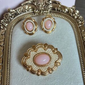 Vintage Avon 1980’s "Victorian Spring" brooch and pierced earrings set